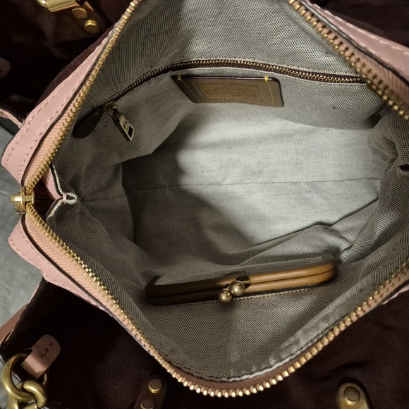 Coach RARE Rogue 30 - Picture 8 of 11